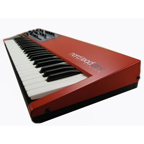 Clavia Nord Lead 2X