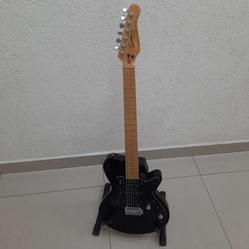 Godin SDxt Black