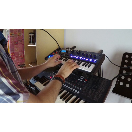 Novation MiniNova